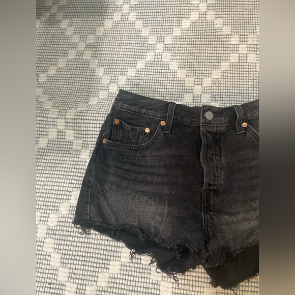 Levi’s 501 High Waisted Ripped/ Distressed Shorts - Picture 11 of 11
